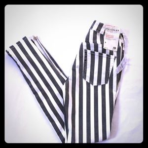 Bullhead Grey/Cream Skinny Jeans 3 NWT